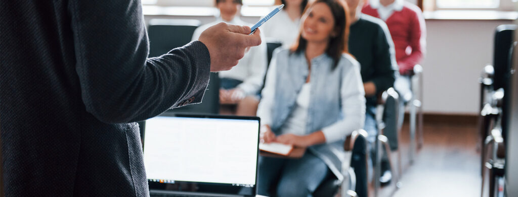 Fundamentos da Educação de Jovens e Adultos